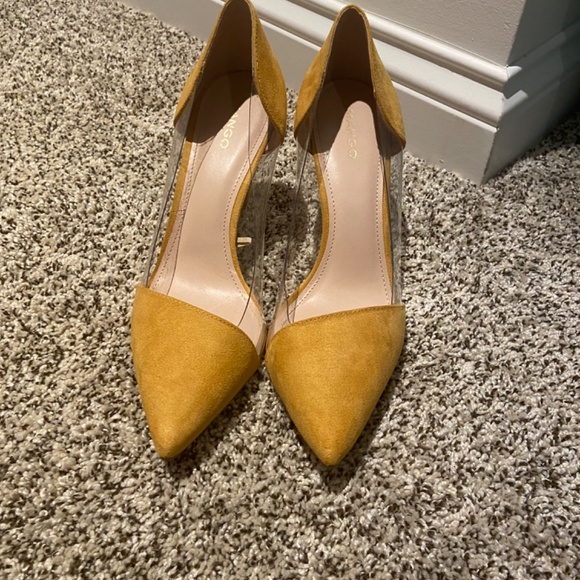 3 Pairs of Classic Suede Heels - Picture 8 of 8